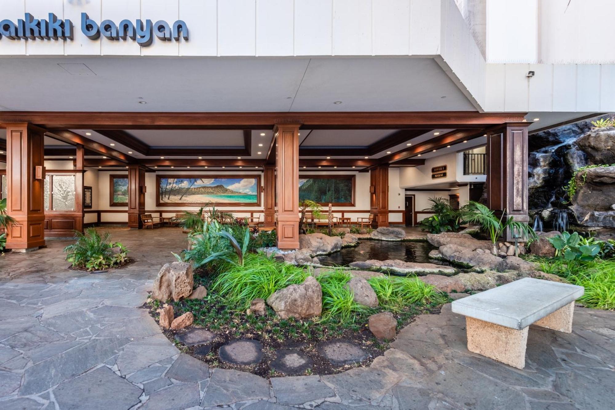 Apartment Spacious 14th Floor Corner Suite, Partial Diamond Head And Ocean Views With Free Parking! Honolulu
